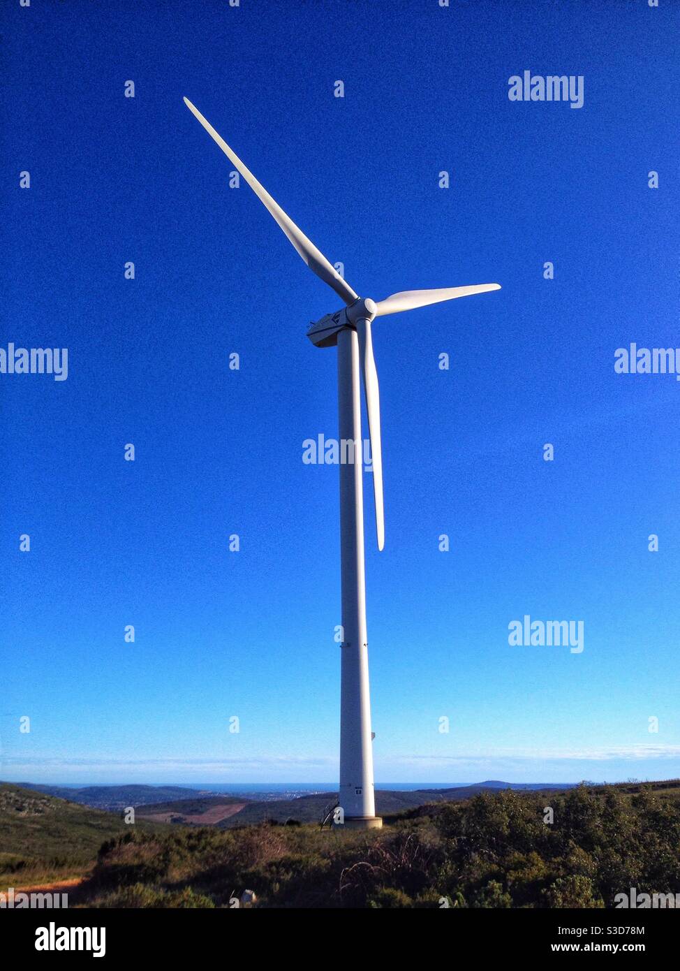Occitanie Wetter, Windturbine im Windpark von Aumelas, Frankreich Stockfoto