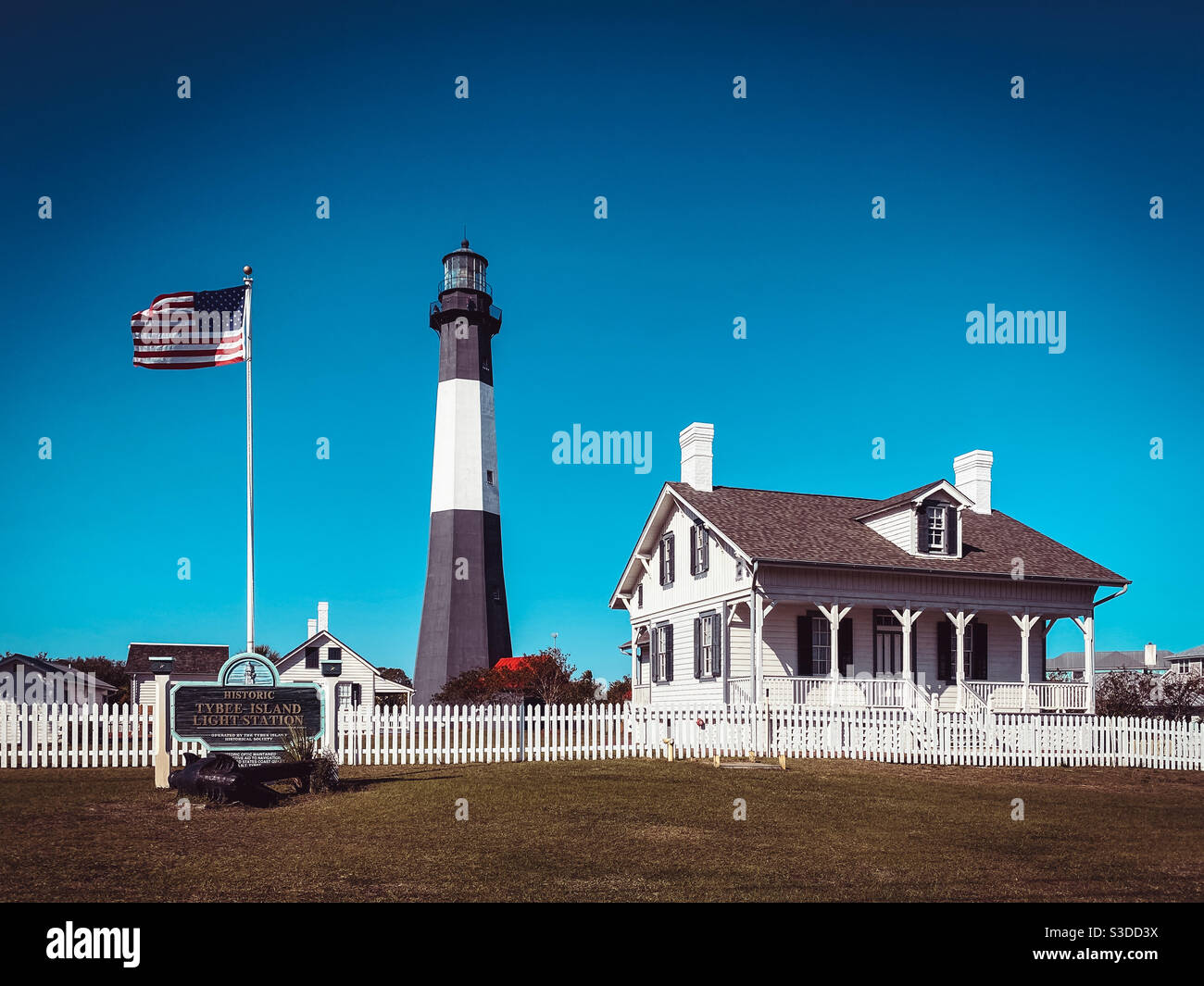 Tybee Island Lighthouse auf Tybee Island in der Nähe von Savannah, Georgia. Tybee Island Light ist Georgiens ältester und höchster Leuchtturm. Stockfoto