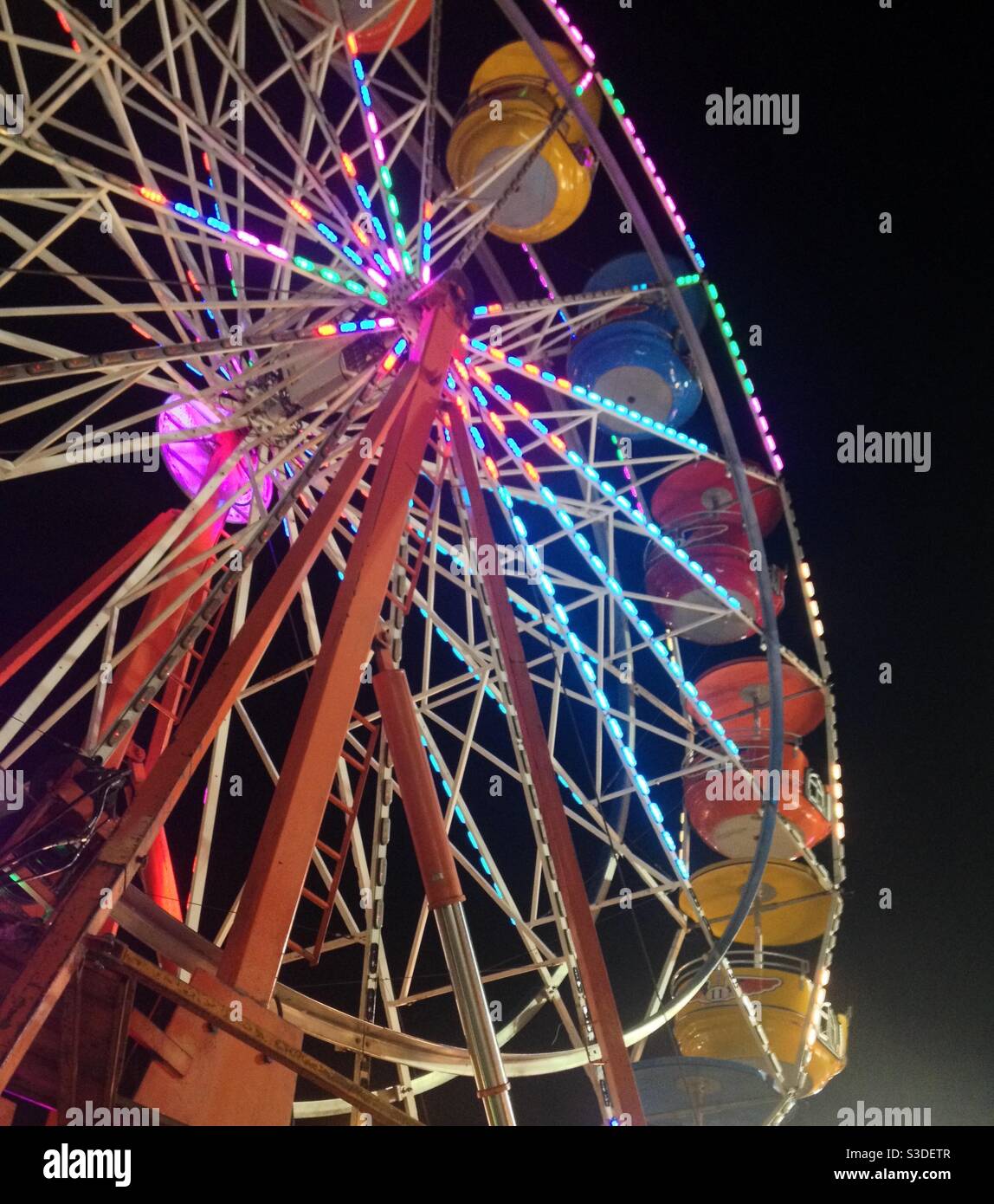 Riesenrad leuchtet Stockfoto