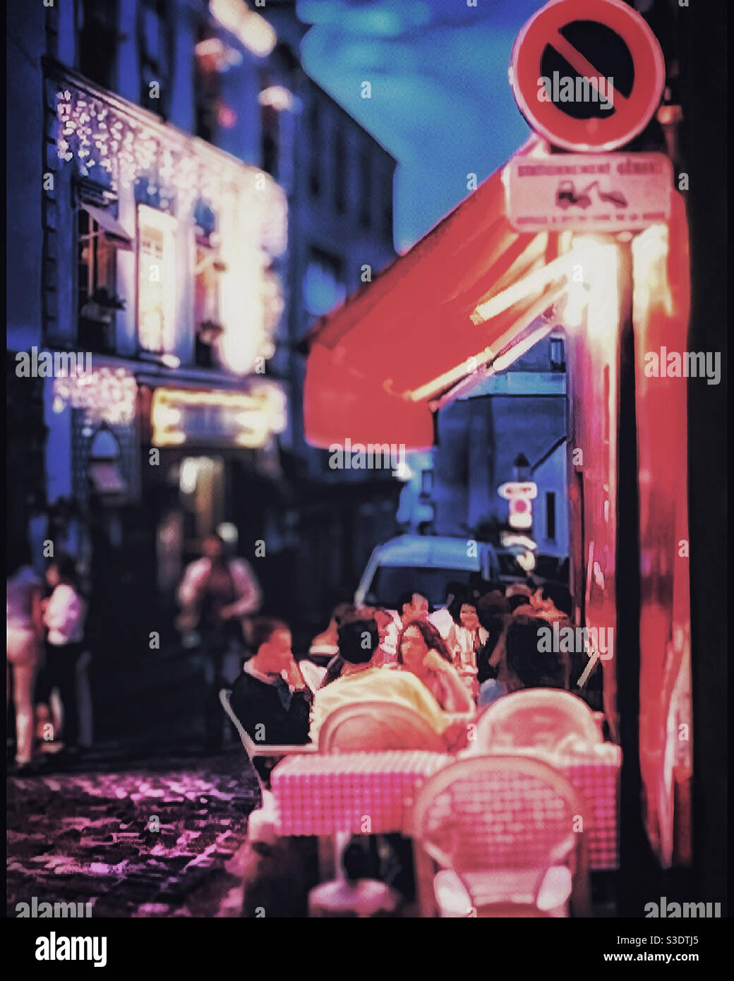Ein Abend in Paris. - Smartphone-aufgenommenes Stockfoto