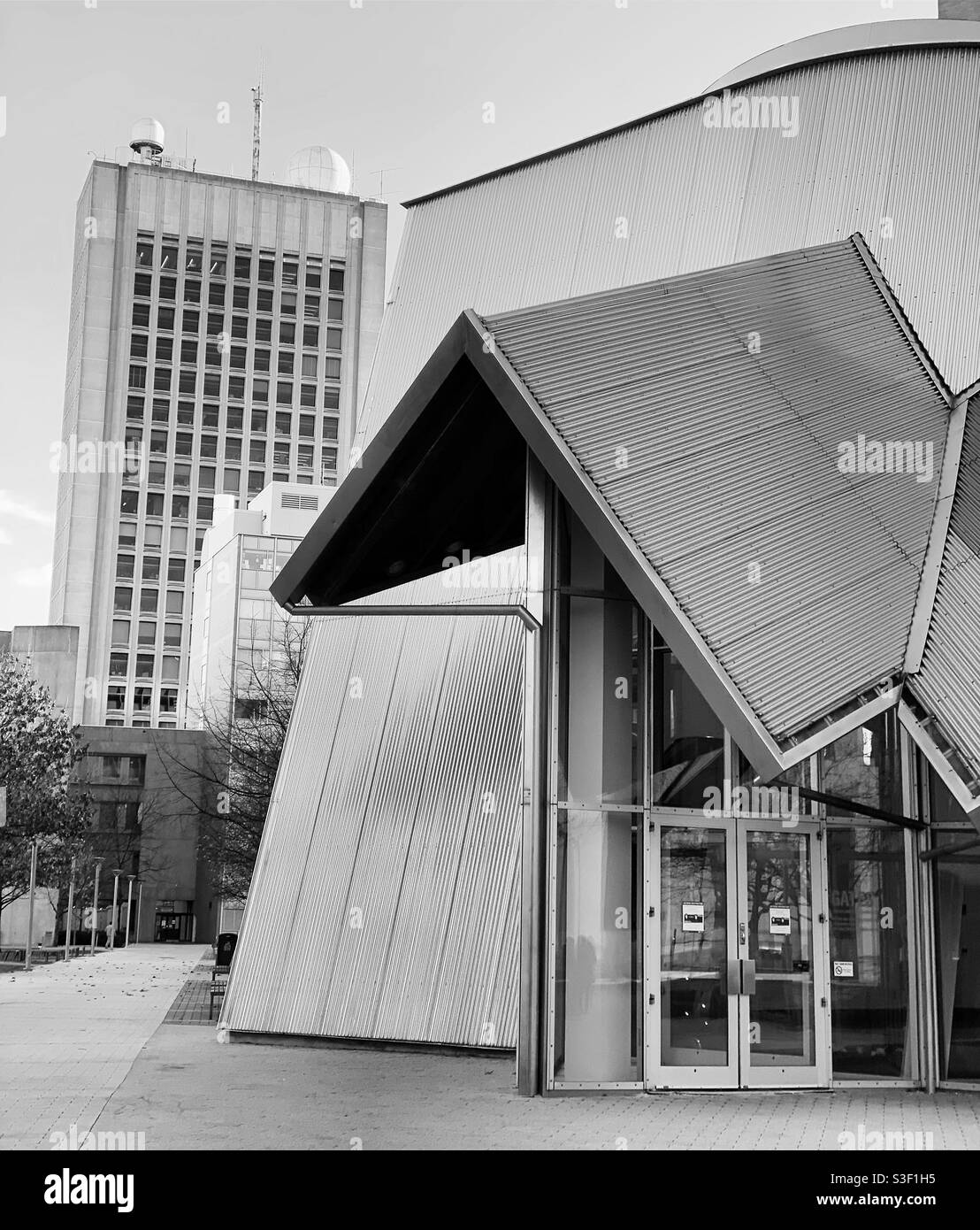 Eingang zum Ray and Maria Stata Center, Massachusetts Institute of Technology, Cambridge, Massachusetts, USA Stockfoto