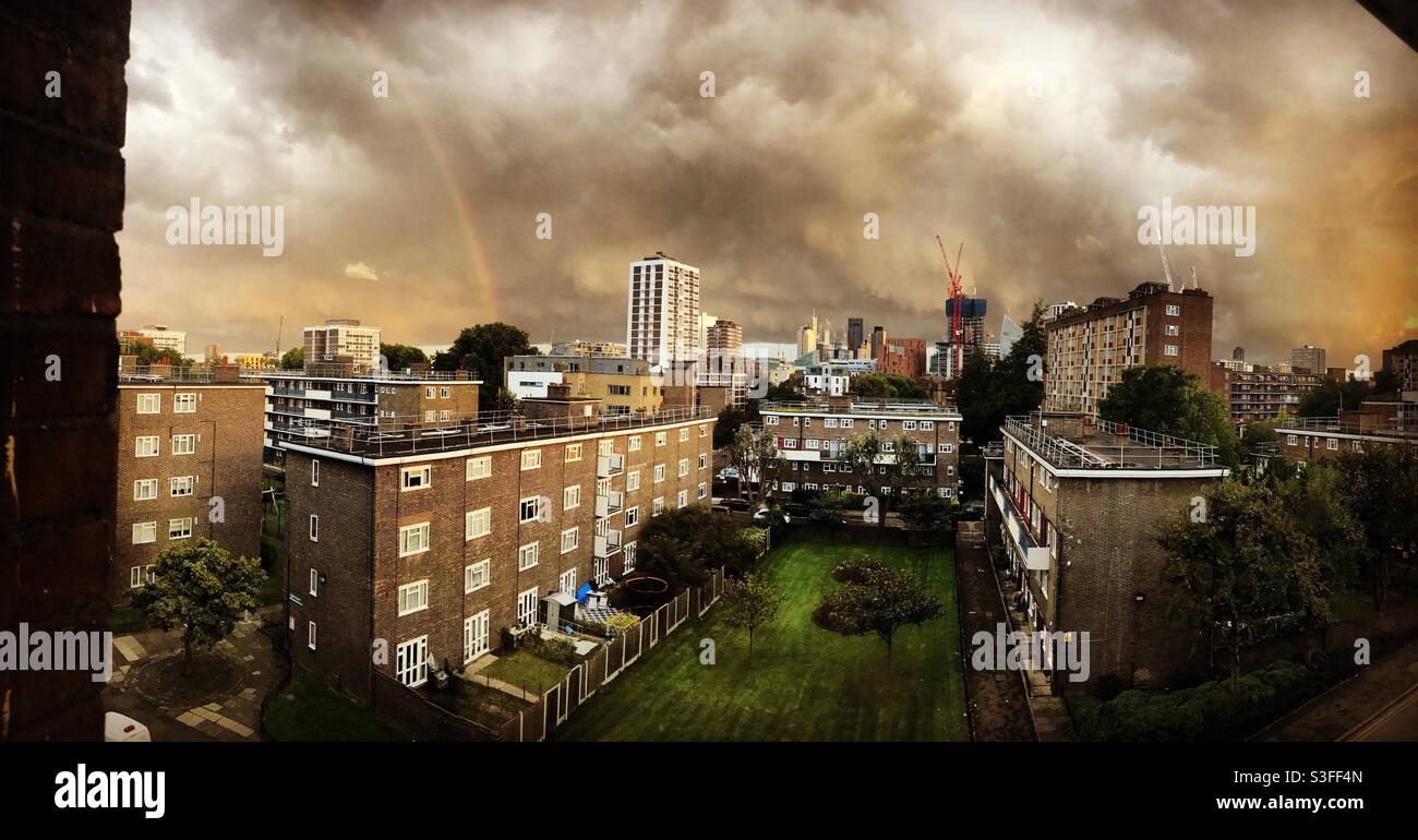 Regenbogen und Wolken Stockfoto