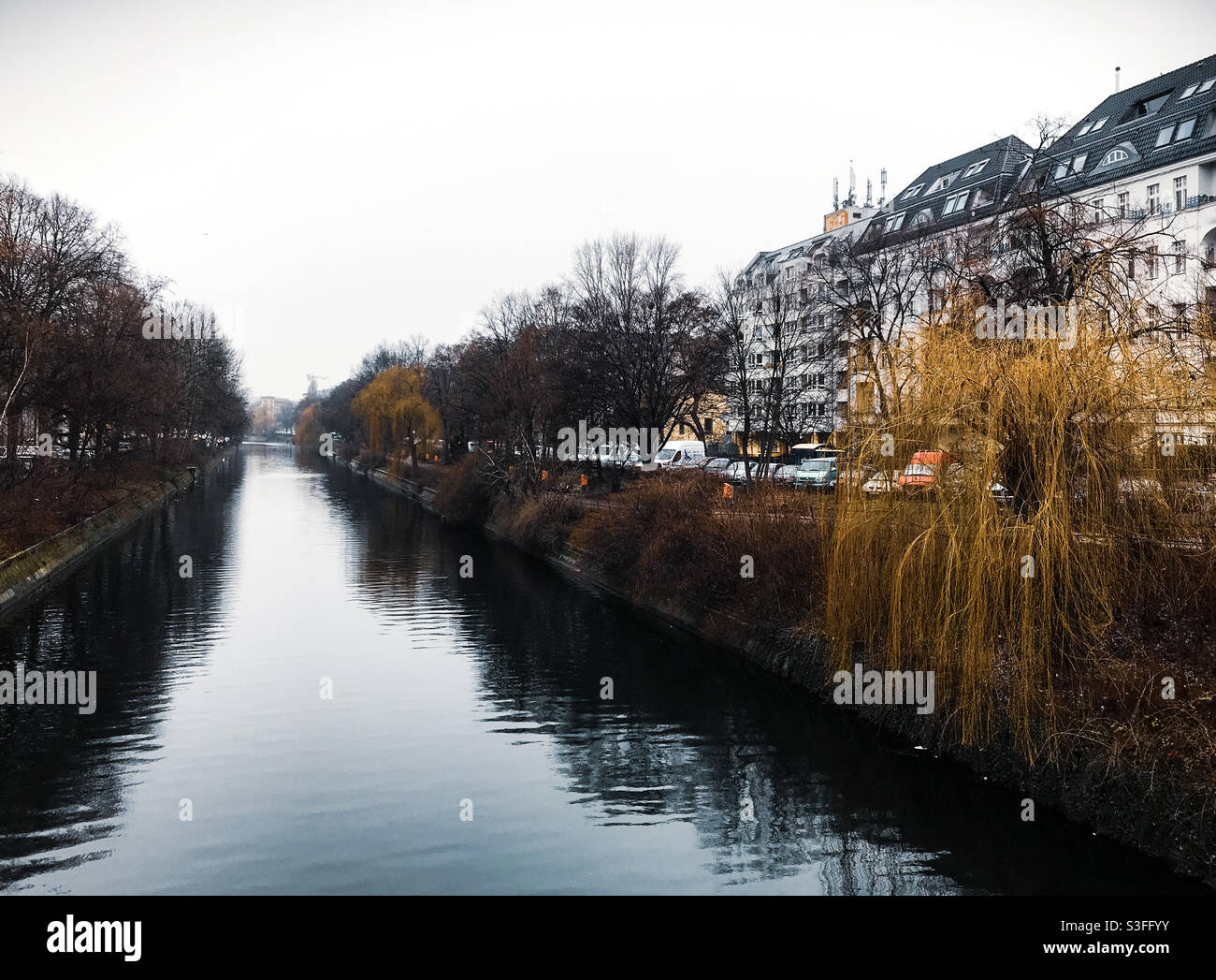 Kanal in Kreuzberg in Berlin Deutschland Stockfoto