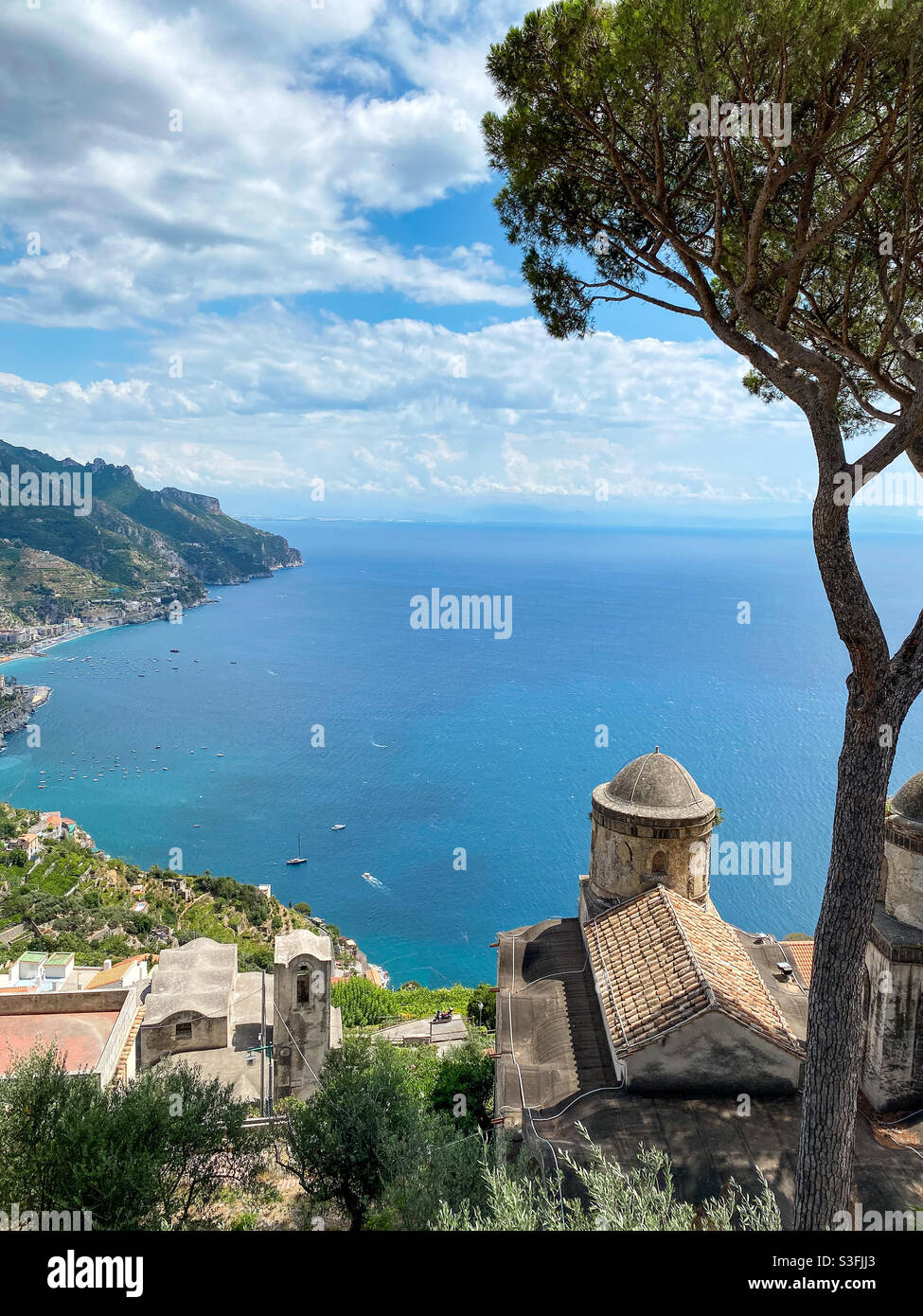 Eine wunderschöne Aussicht von Ravello, Amalfiküste. Stockfoto