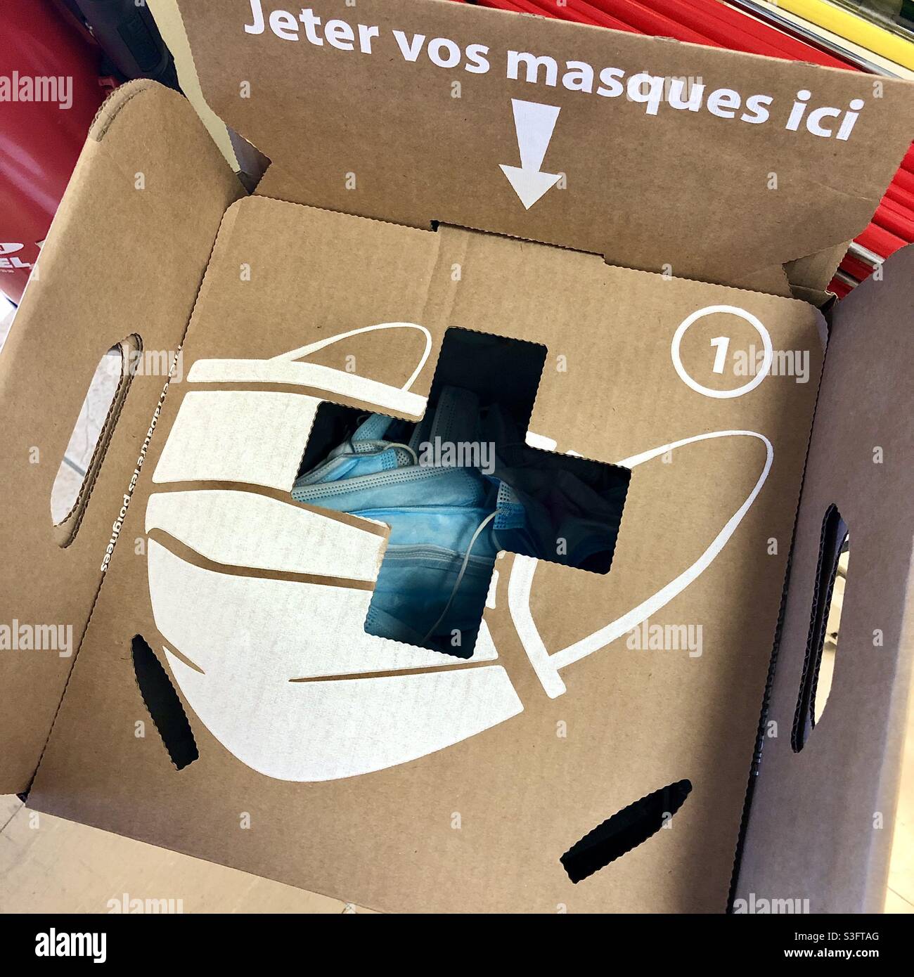Entsorgungsbox für gebrauchte Covid Pandemie Gesichtsmasken - Frankreich. Stockfoto