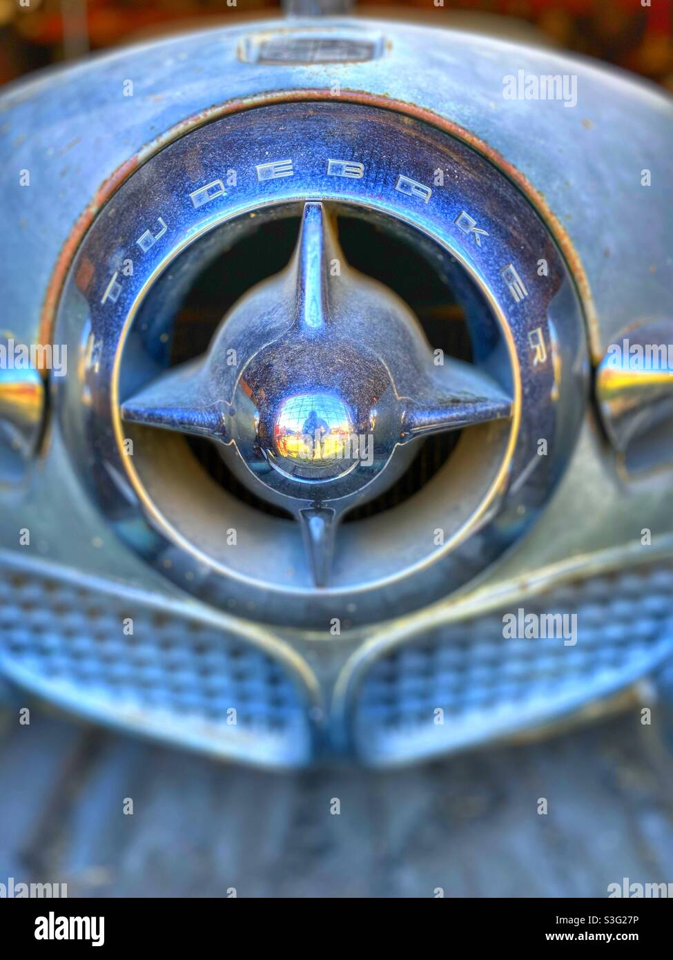 Front Grill auf einem alten antiken Studebaker Automobil Stockfoto