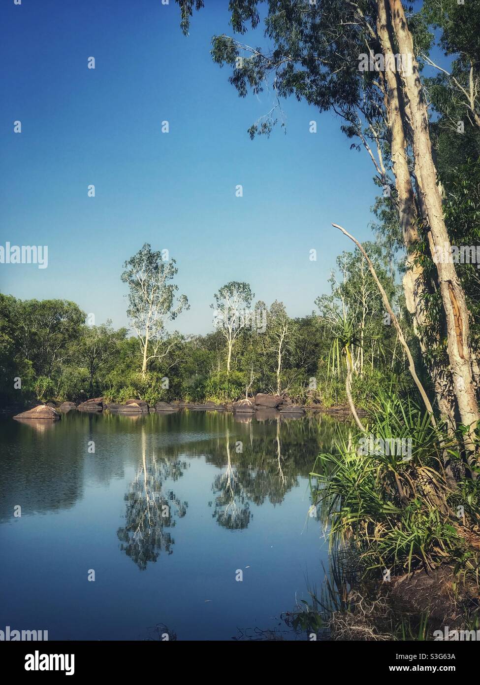 Landschaft auf dem Weg zu den Jim Jim Falls, Kakadu National Park, Northern Territory, Australien - Smartphone-aufgenommenes Stockfoto