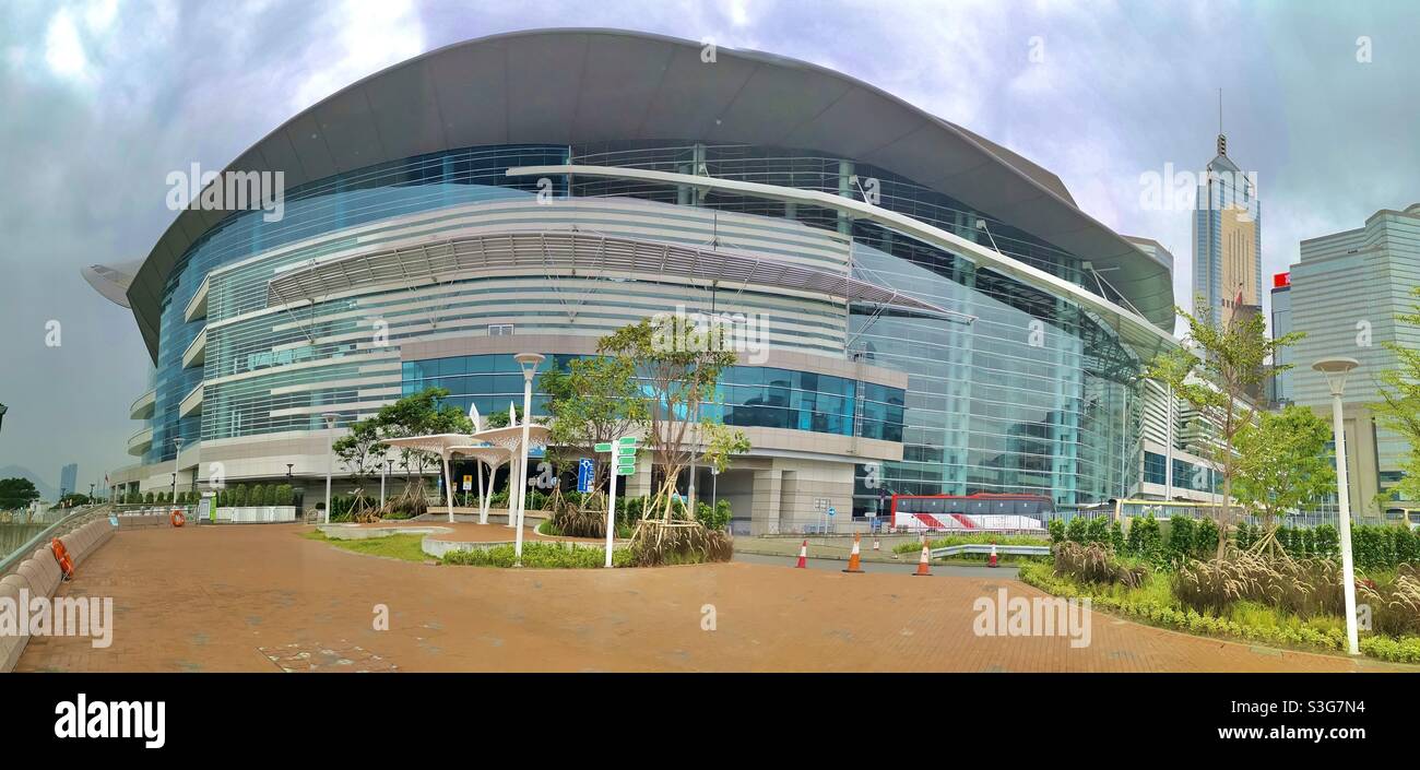 Das Wan Chai Convention Center in Hongkong. - Smartphone-aufgenommenes Stockfoto