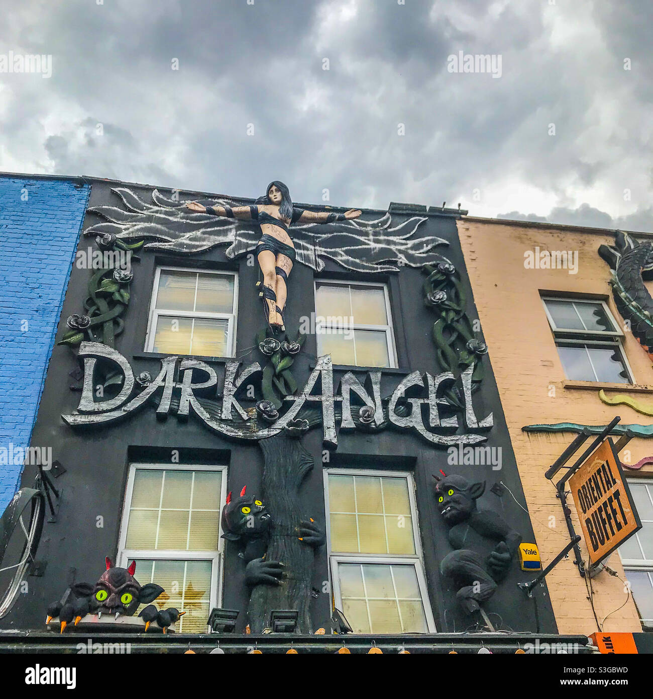 Dark Angel Shop Front, Camden, London - Smartphone-aufgenommenes Stockfoto