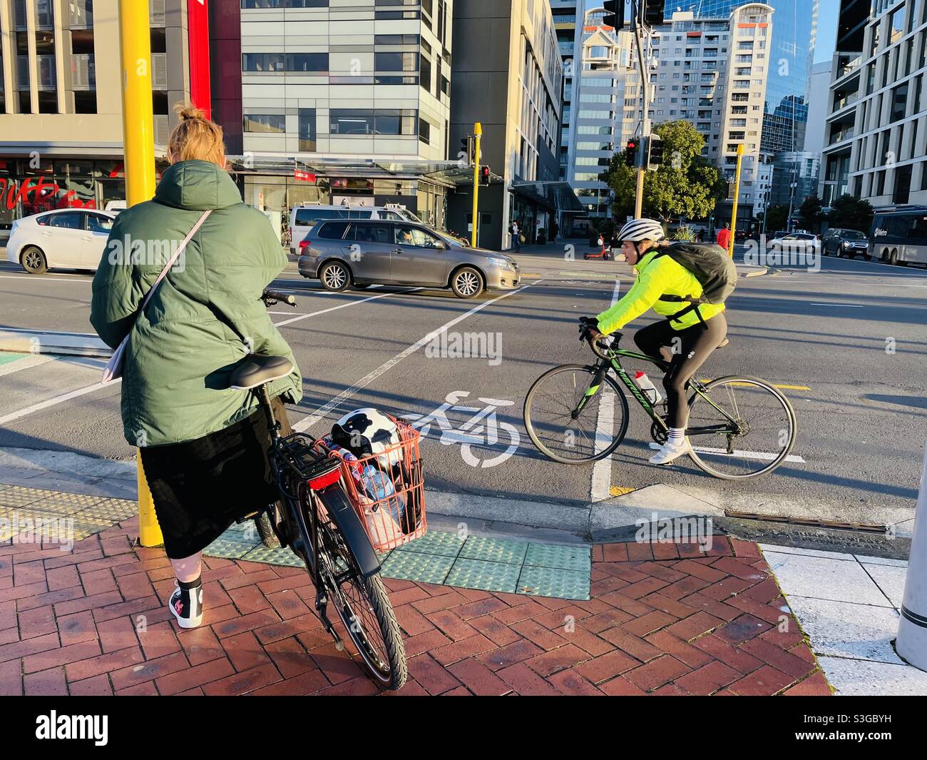 Radfahrer im Zentrum von Auckland, Neuseeland Stockfoto