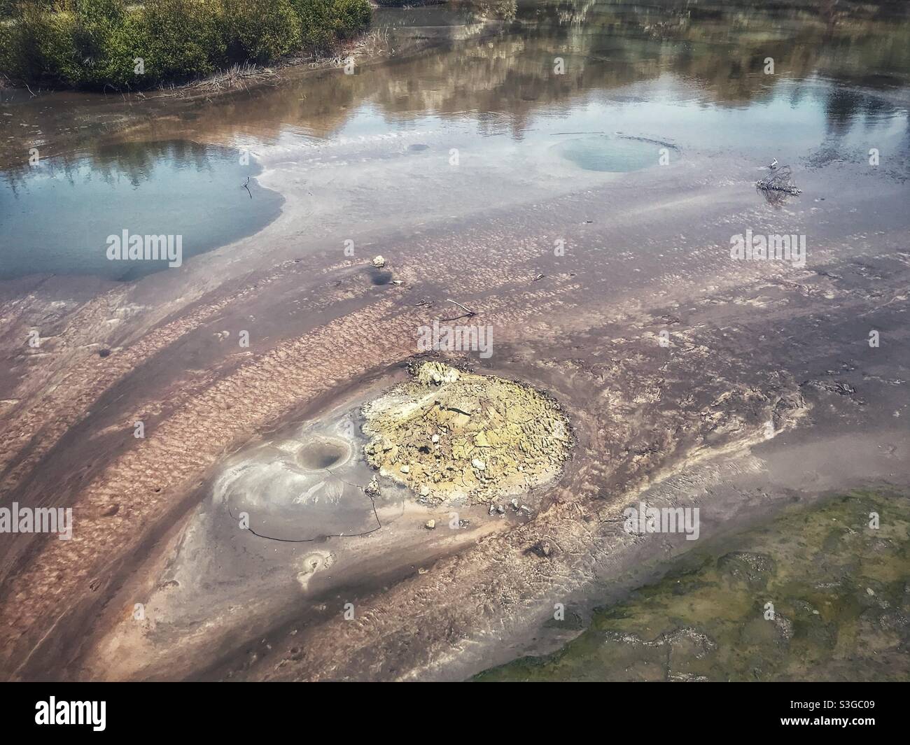 Geothermie-Schlammbecken in Rotorua, Nordinsel, Neuseeland Stockfoto