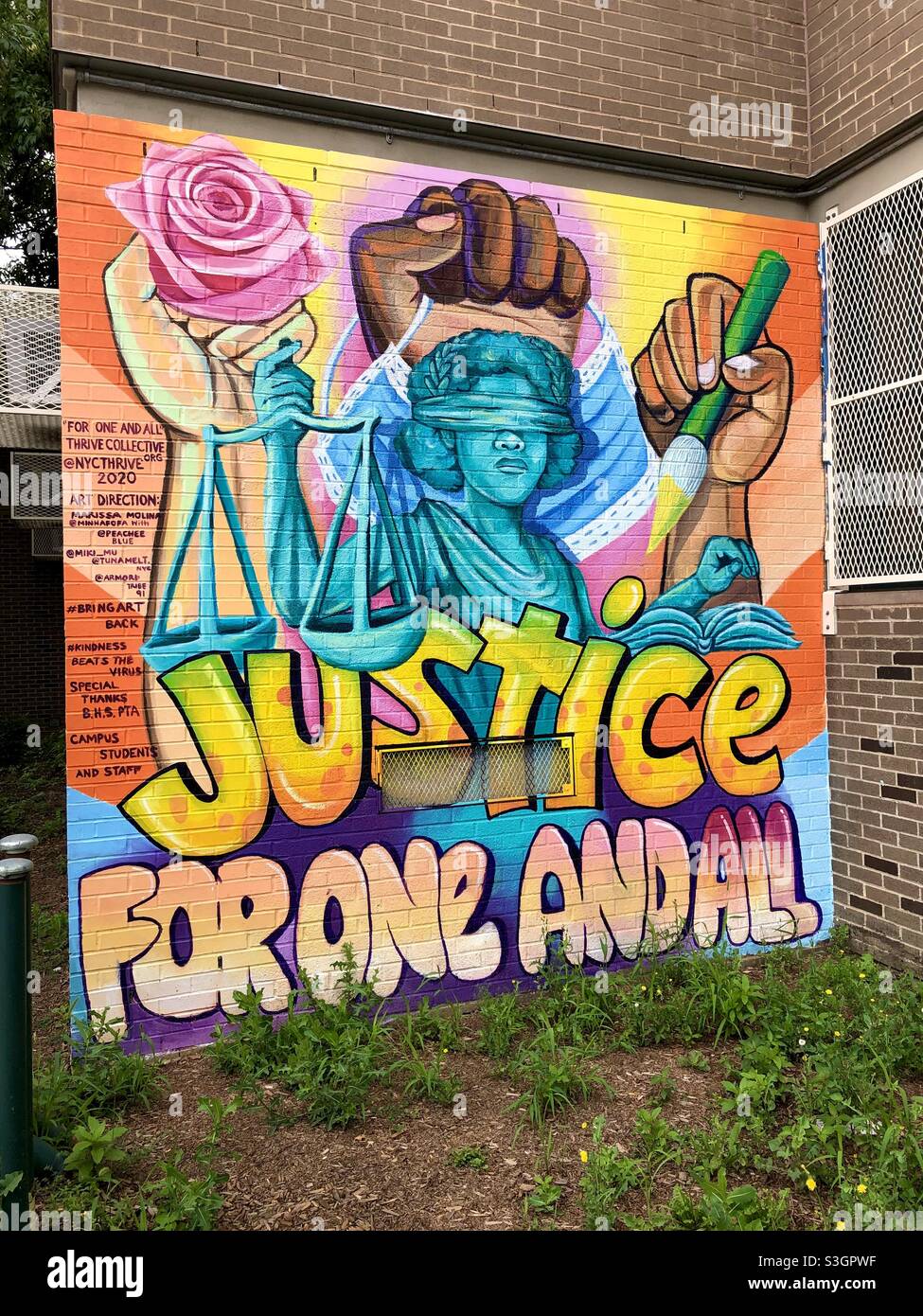 Graffiti-Kunstwerk „Justice for One and All“ in Brooklyn, New York. Stockfoto