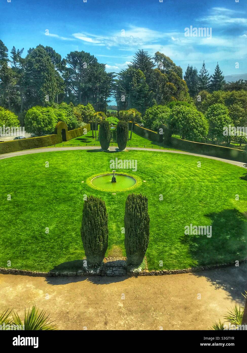 Garten im Larnach Castle, Dunedin, Region Otago, Südinsel, Neuseeland Stockfoto