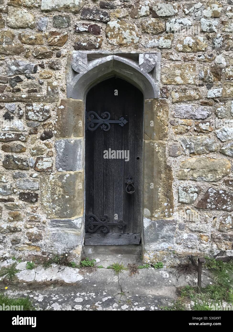 Mittelalterliche Kirche Tür Stockfoto
