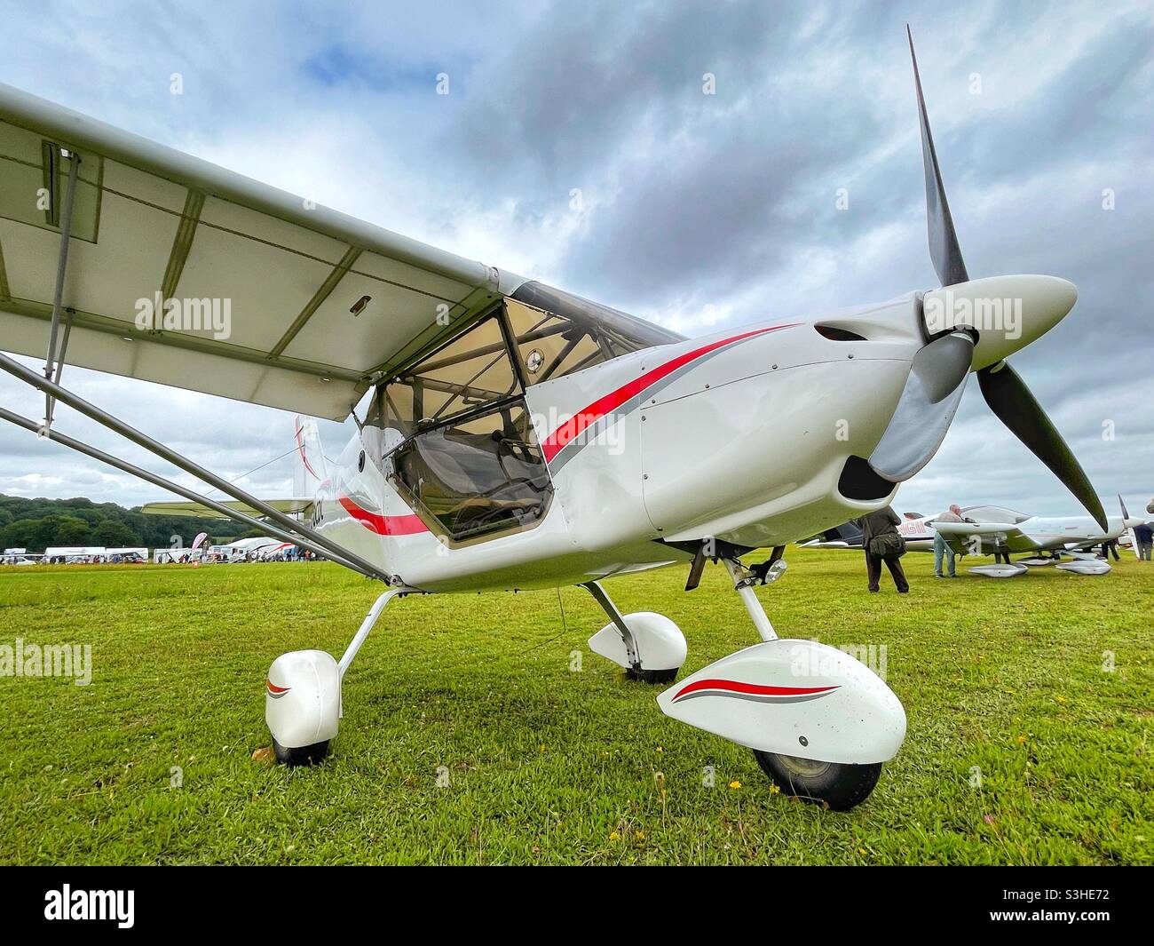 Nahaufnahme eines mikroleichten Privatflugzeugs - Smartphone-aufgenommenes Stockfoto