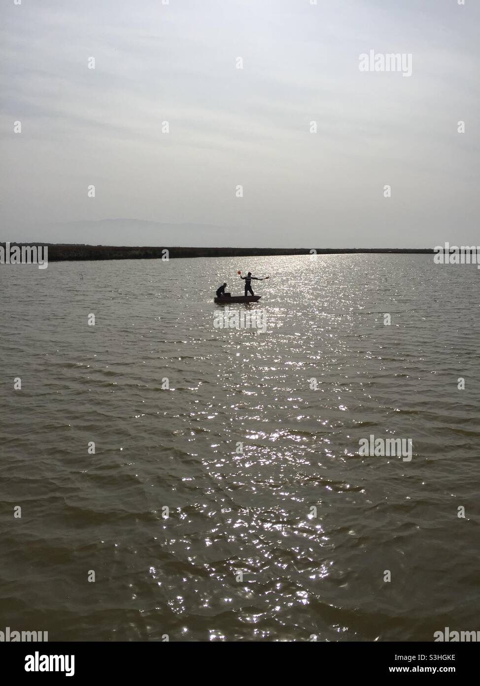 Zwei Männer auf dem Boot Stockfoto