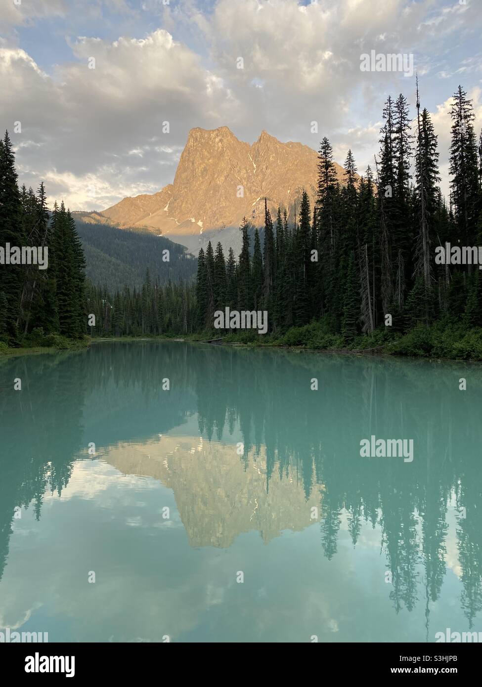 Atemberaubender Emerald Lake, British Columbia, Kanada Stockfoto