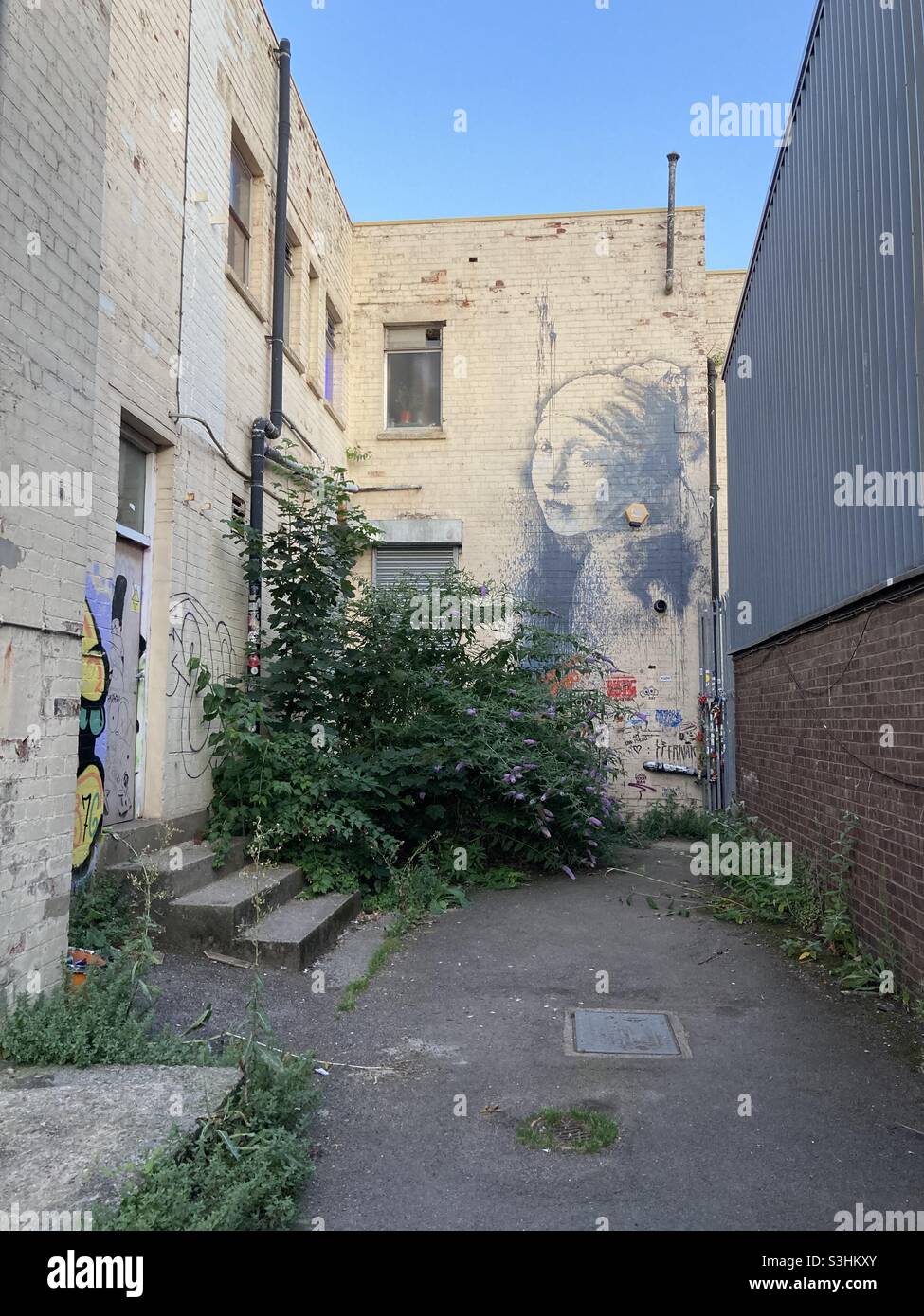 Banksy das Mädchen mit dem durchbohrten Trommelfelle Stockfoto