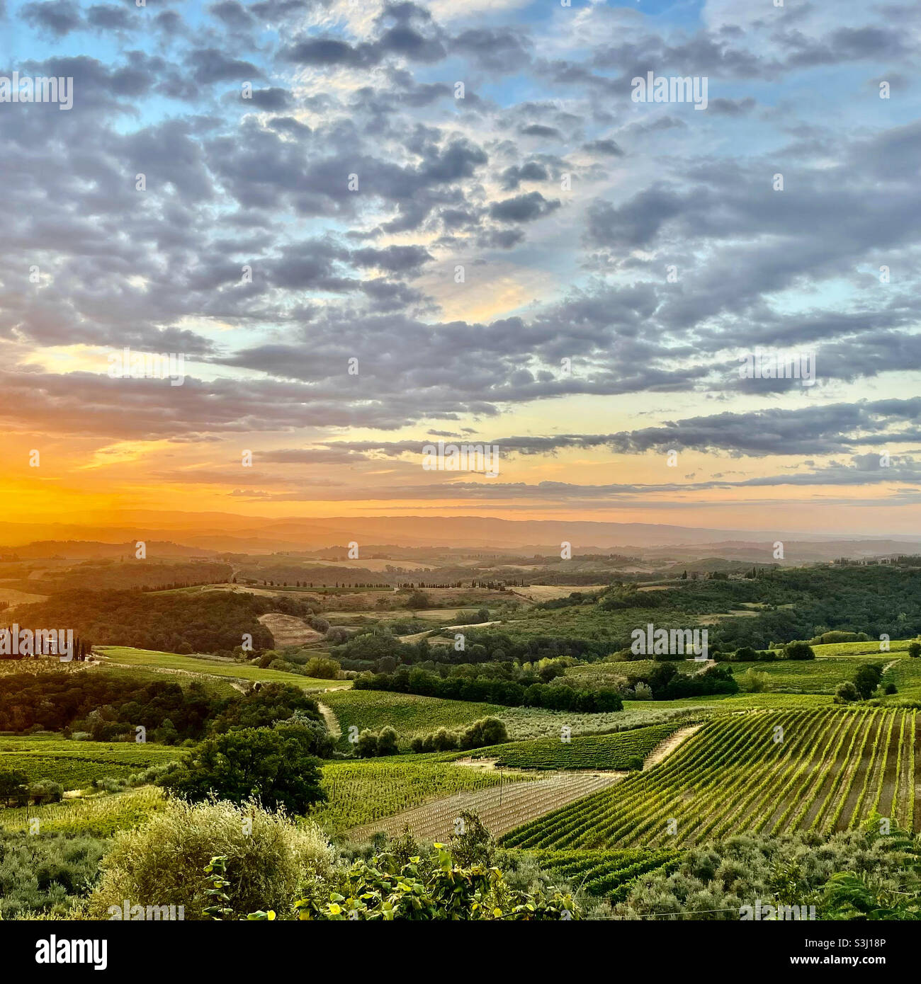 sonnenaufgang um San Gimignano Stockfoto