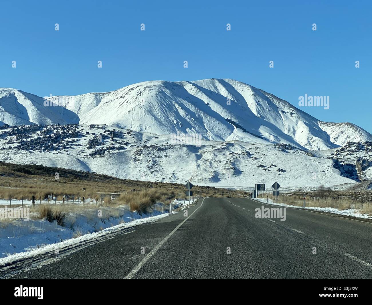 Fahrt durch die Südlichen Alpen Neuseelands Stockfoto