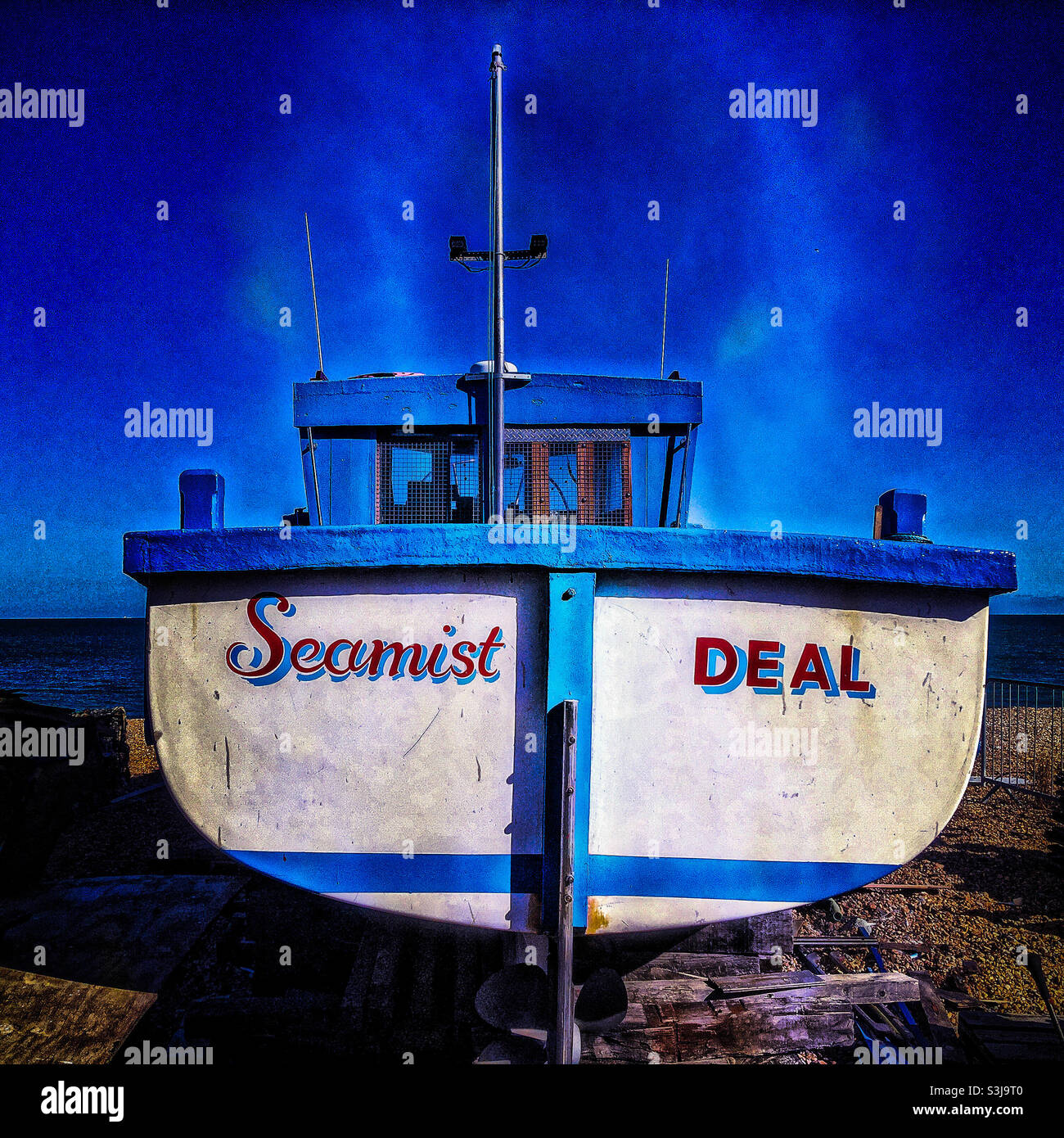 Seamist, Fischerboot am Deal Beach - Smartphone-aufgenommenes Stockfoto