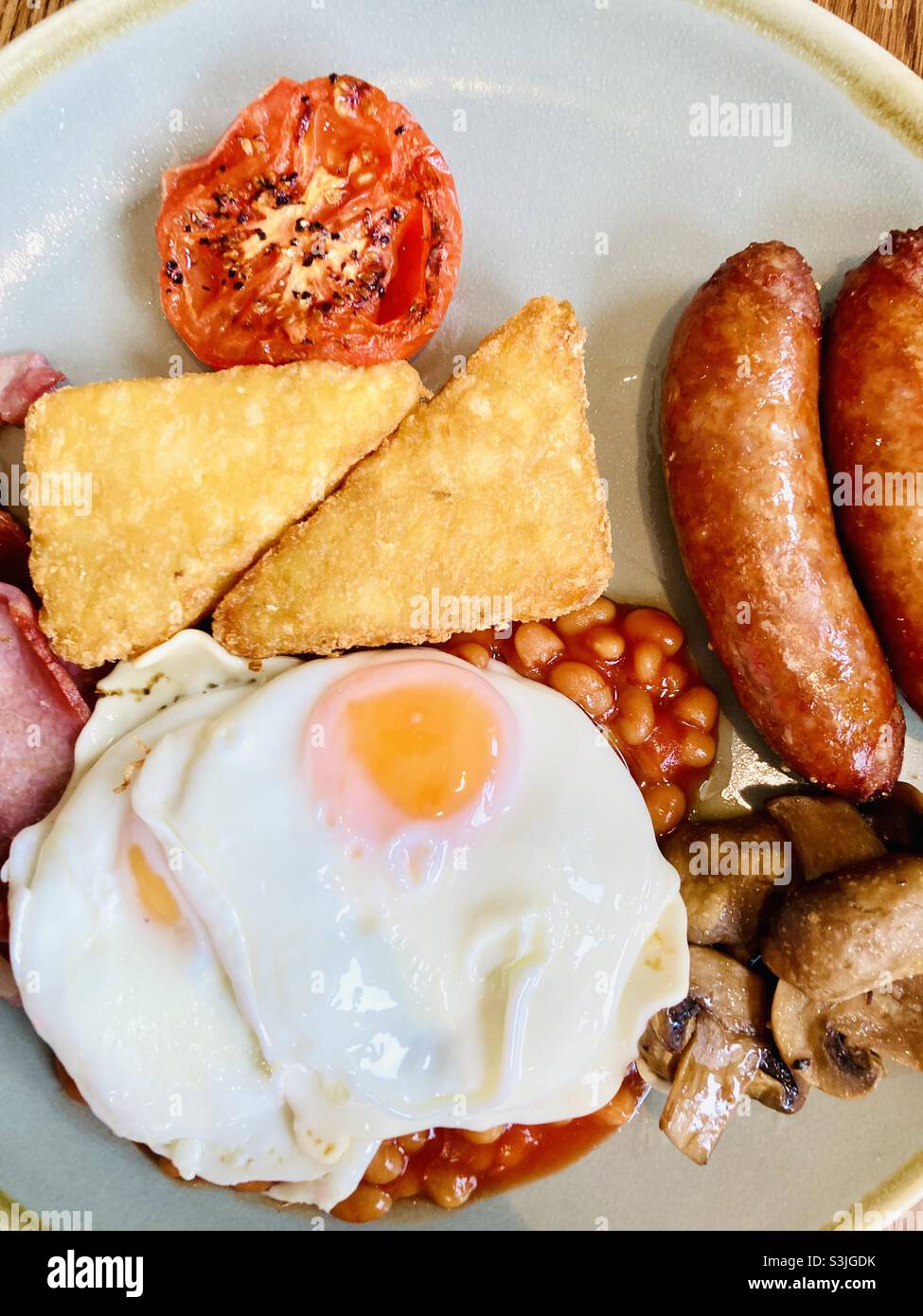 Komplettes warmes englisches Frühstück Stockfoto