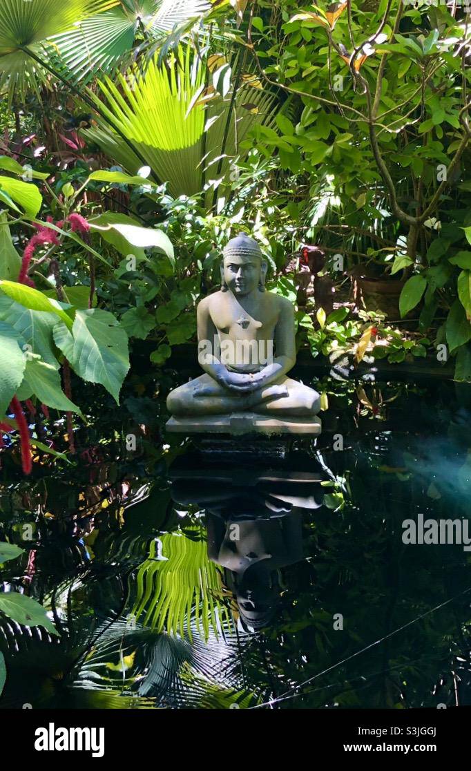 Pond statue Fotos und Bildmaterial in hoher Auflösung Alamy