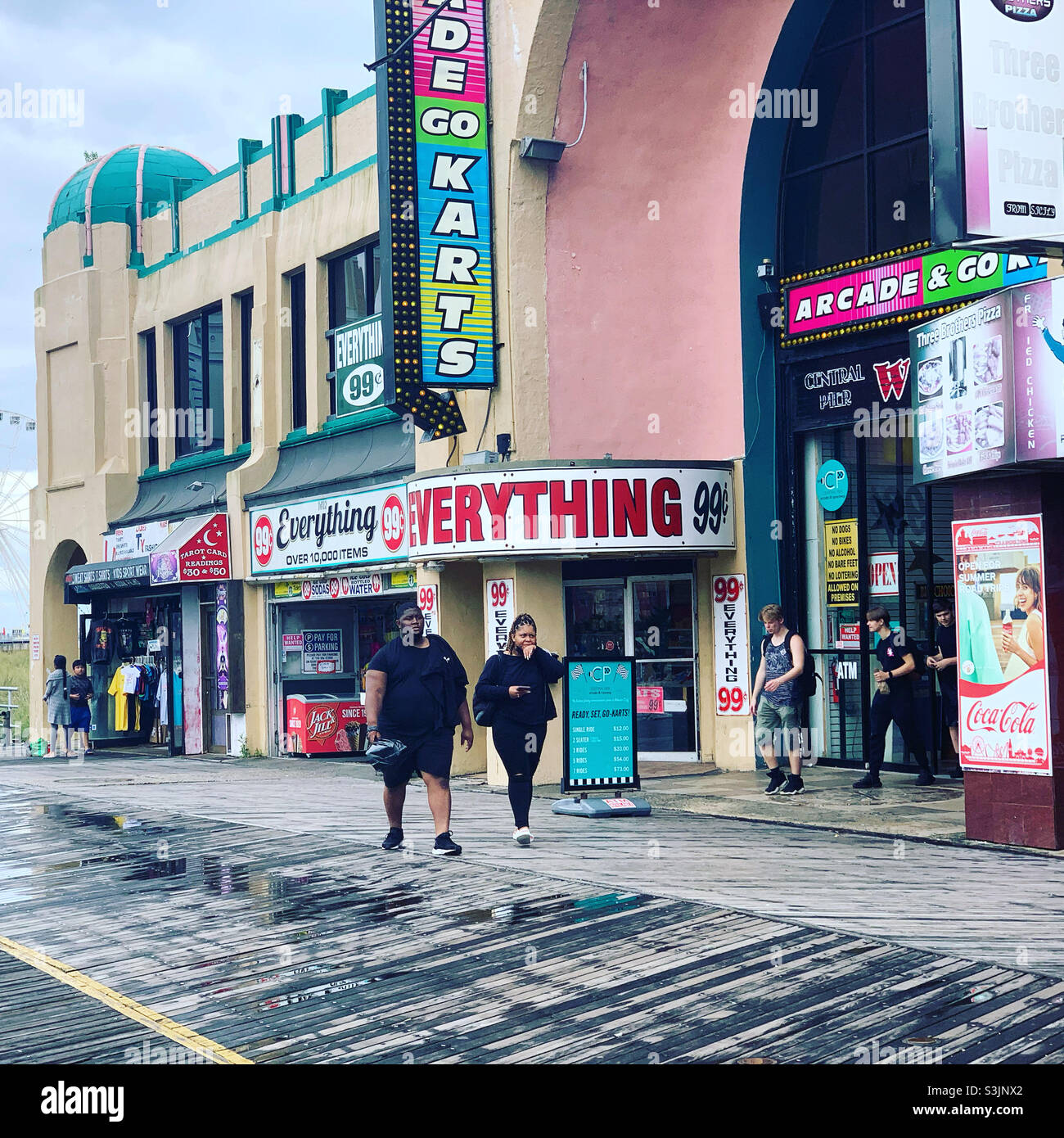 August 2021, Atlantic City Boardwalk, Atlantic City, New Jersey, Usa - Smartphone-aufgenommenes Stockfoto