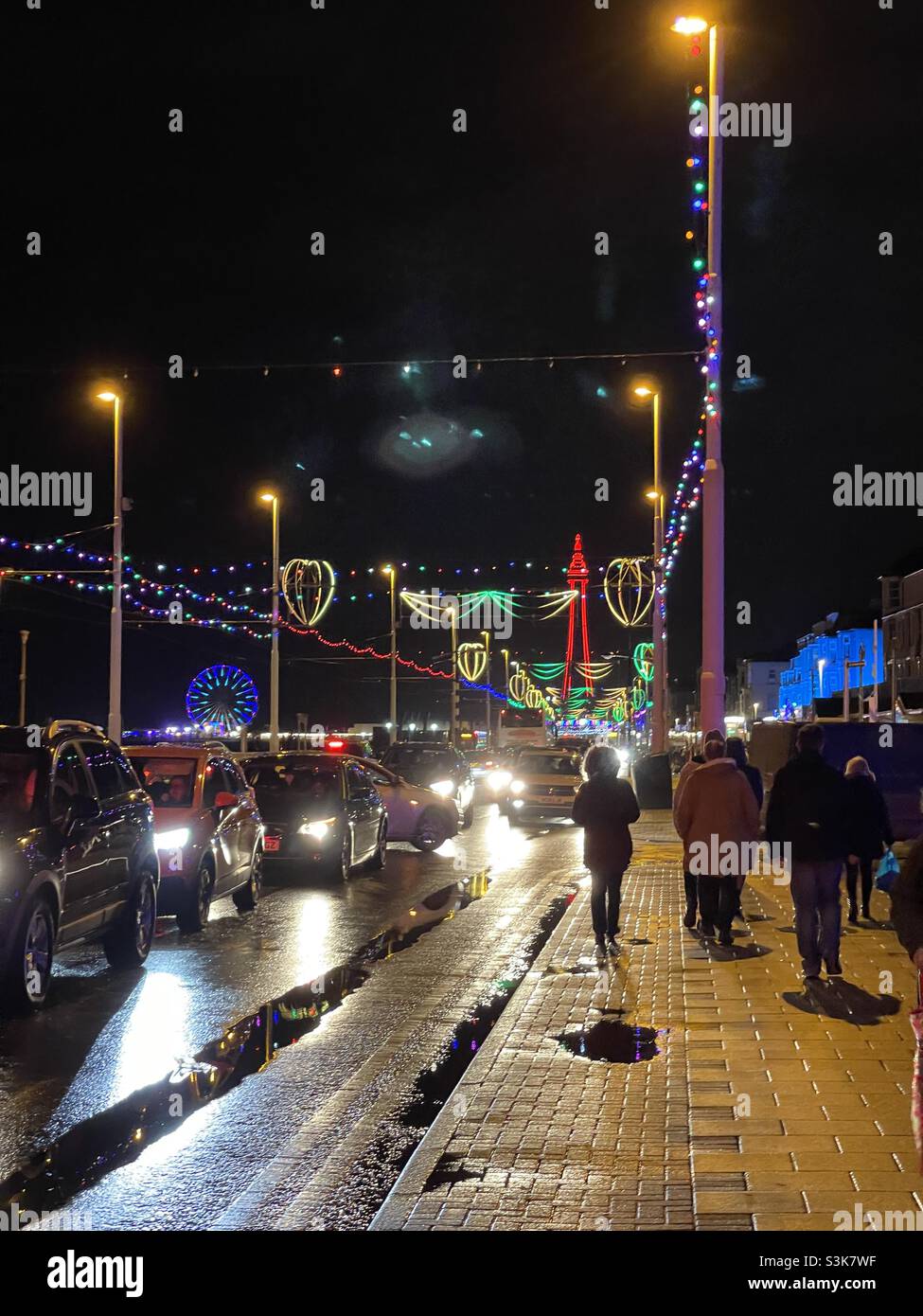 Blackpool leuchtet im Regen 2021 Stockfoto