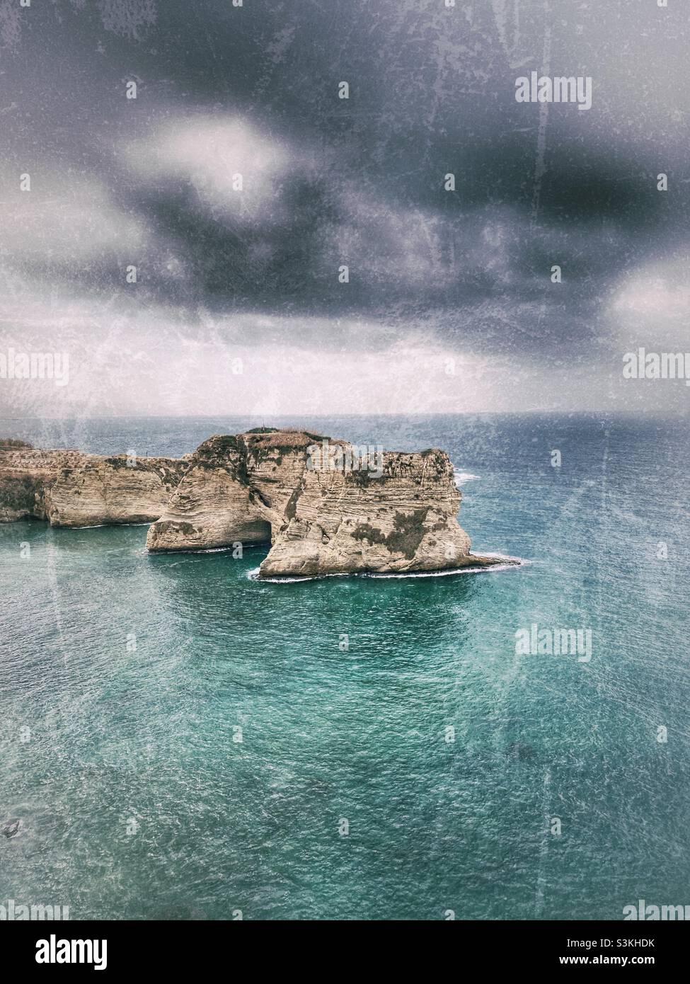 Beirut Libanon - Rawshe Rock - Touristische Sehenswürdigkeit - Smartphone-aufgenommenes Stockfoto