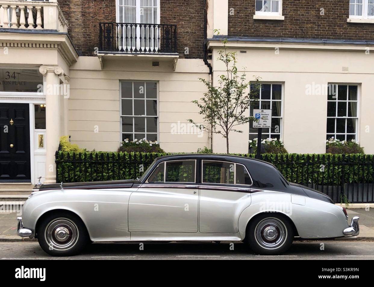 1958 Rolls Royce Silver Cloud - Kensington London Großbritannien - Smartphone-aufgenommenes Stockfoto