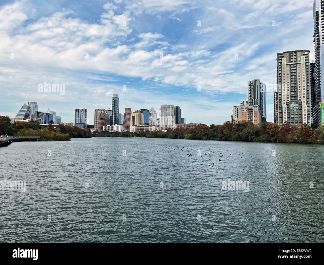 Stadtbild von Austin Texas vom Lady Bird Lake. Stockfoto