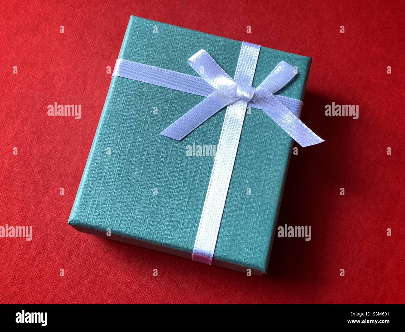 Geschenk für Sie - Smartphone-aufgenommenes Stockfoto