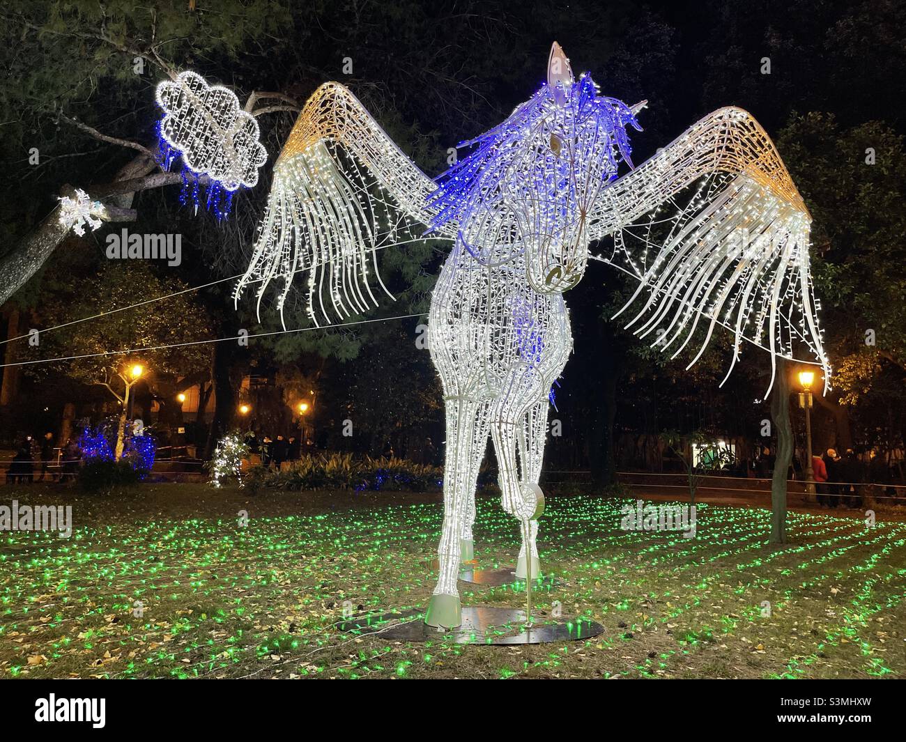 Weihnachtsbeleuchtung in Salerno, Villa Comunale Stockfoto