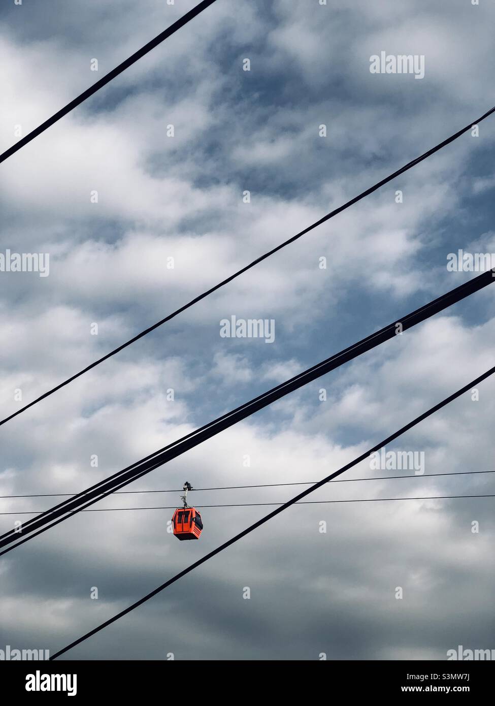 Seilbahn - Smartphone-aufgenommenes Stockfoto