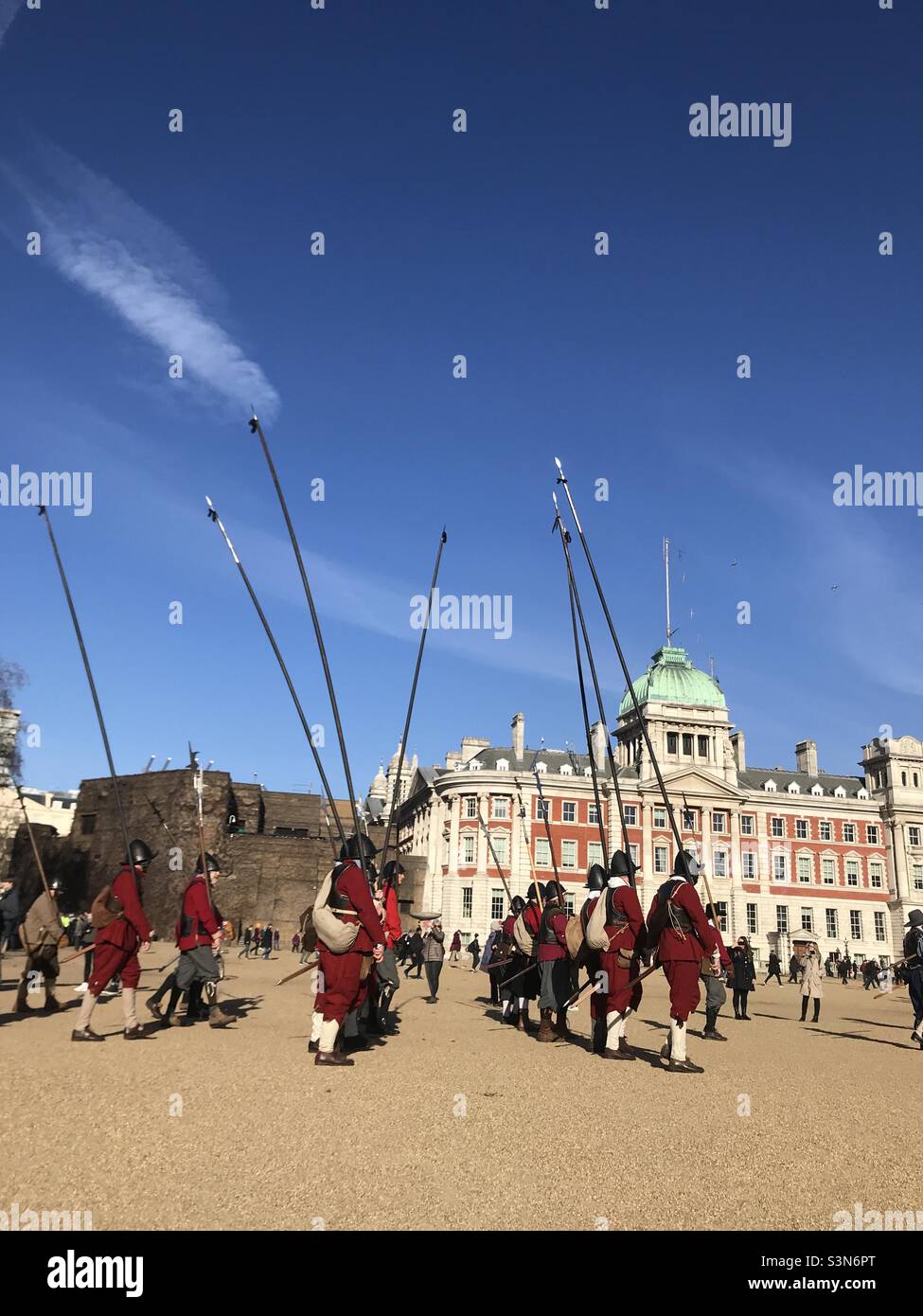 Pikemen der königlichen Armee. The English Civil war Society Gedenken an die Hinrichtung von König Charles I. im Jahr 1649, Horseguards Parade, London. 31. Januar 2022. Stockfoto