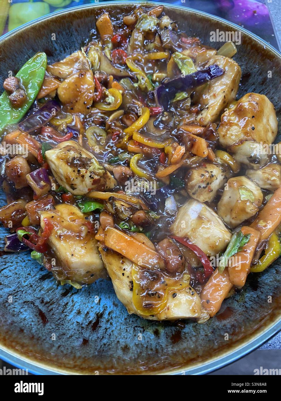 Hähnchen Teriyaki Rührbraten Stockfoto