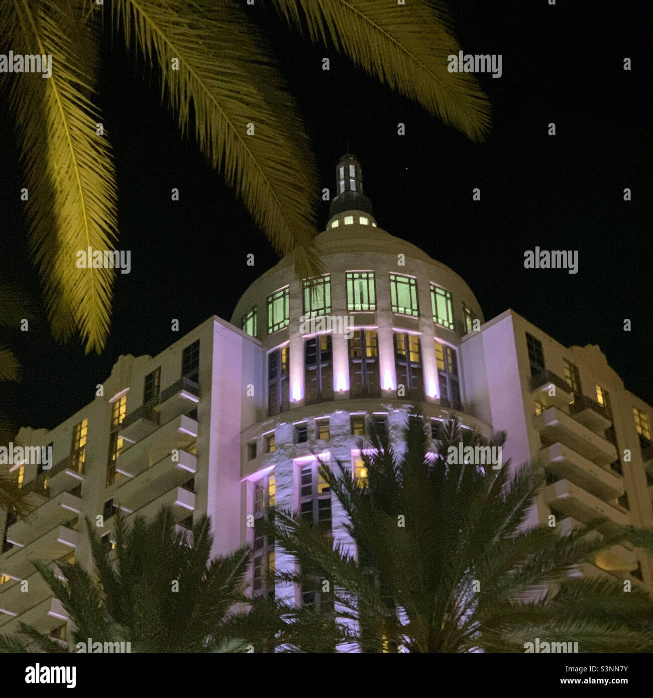 Januar 2022, Loews Miami Beach Hotel, South Beach, Miami Beach, Florida, Usa, Nordamerika - Smartphone-aufgenommenes Stockfoto