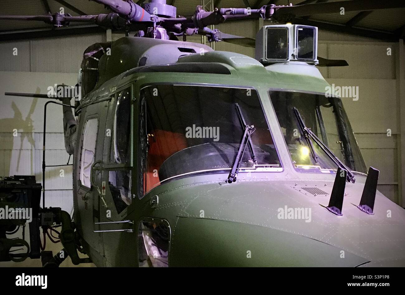 Militärhubschrauber Nase - Smartphone-aufgenommenes Stockfoto