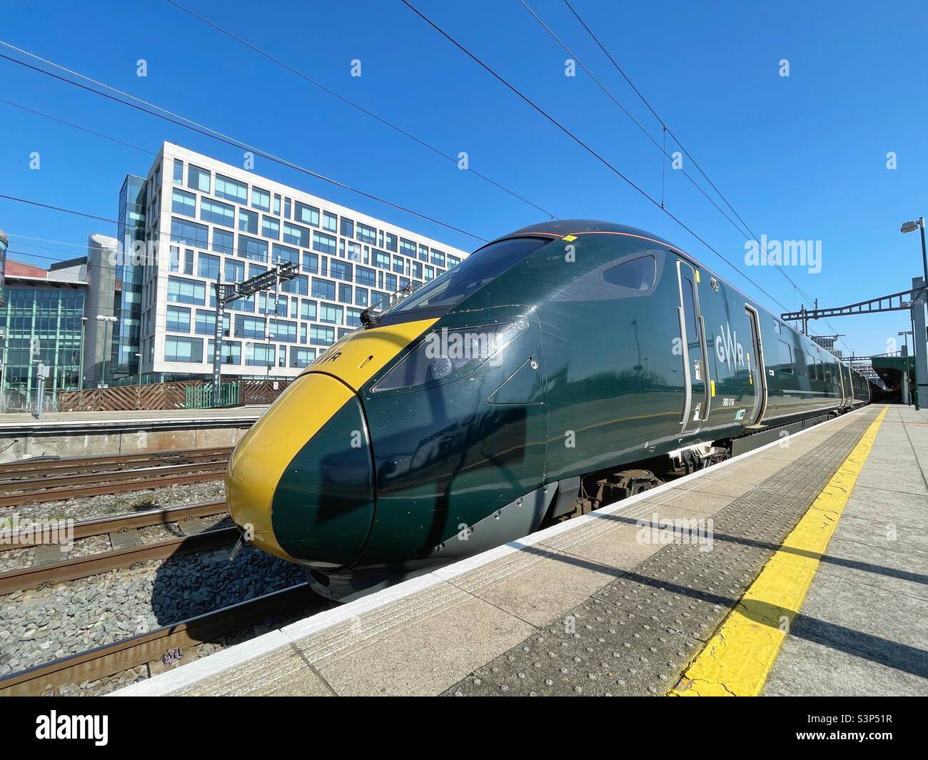 Hochgeschwindigkeitszug der Great Western Railway - Smartphone-aufgenommenes Stockfoto