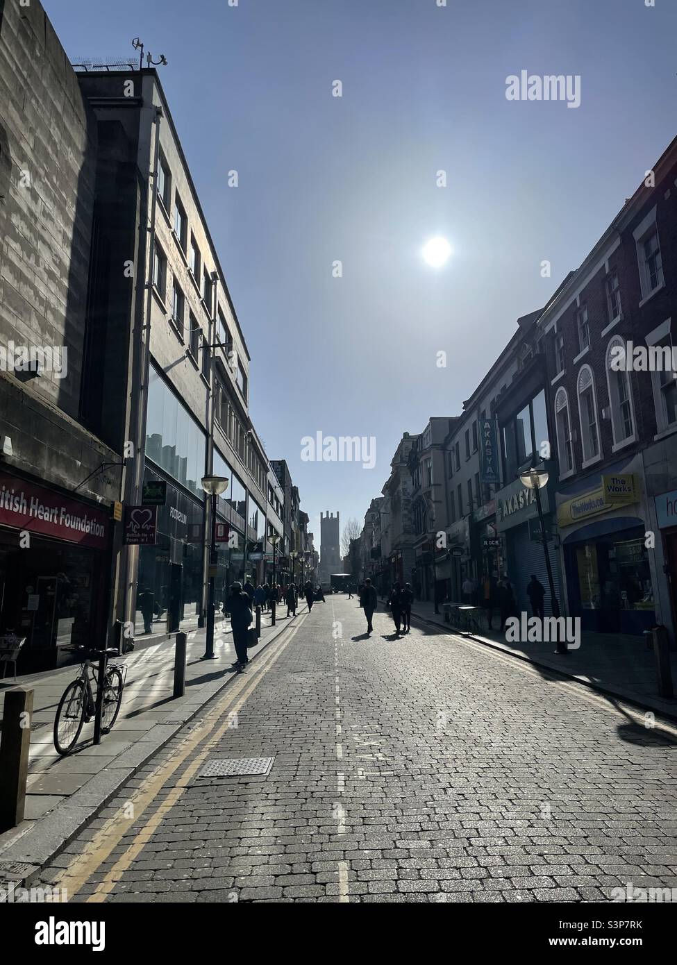 Bold Street, Liverpool an einem sonnigen Märzmorgen Stockfoto