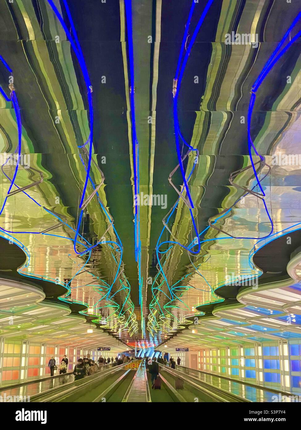 Lichttunnel OHare Flughafen Chicago Stockfoto