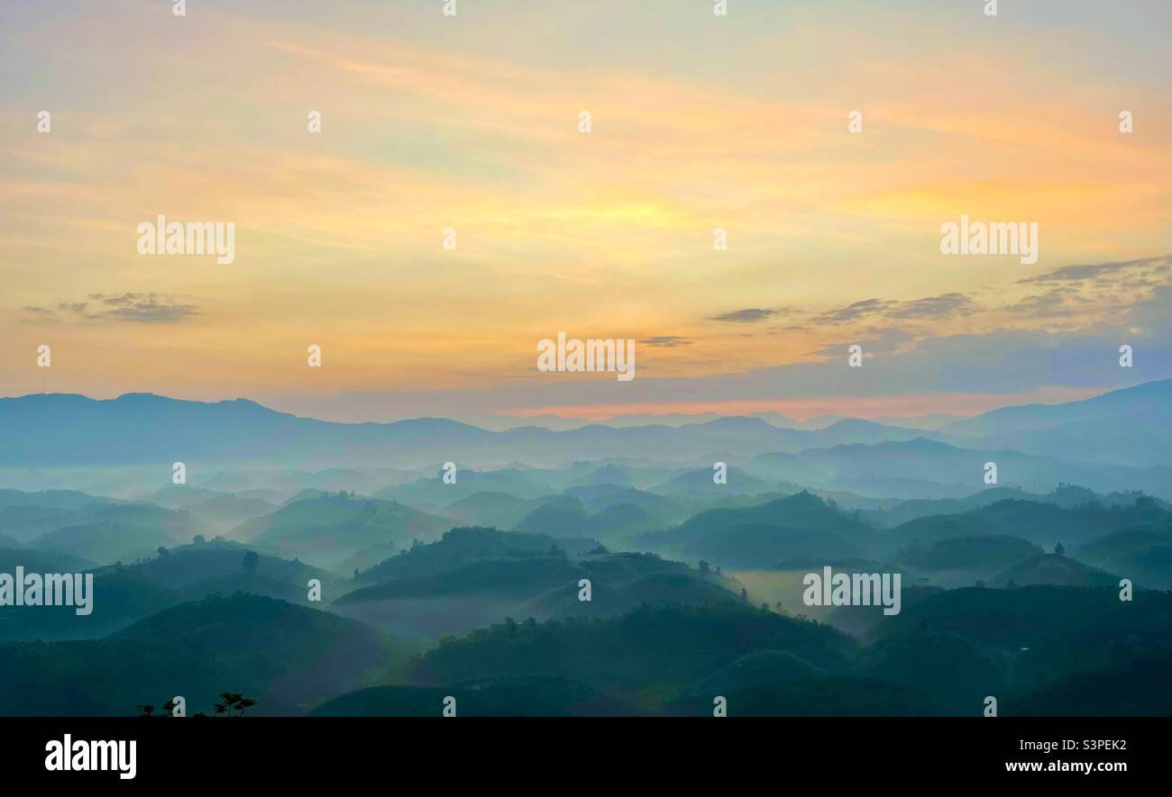 Die Morgenröte steigt - Smartphone-aufgenommenes Stockfoto