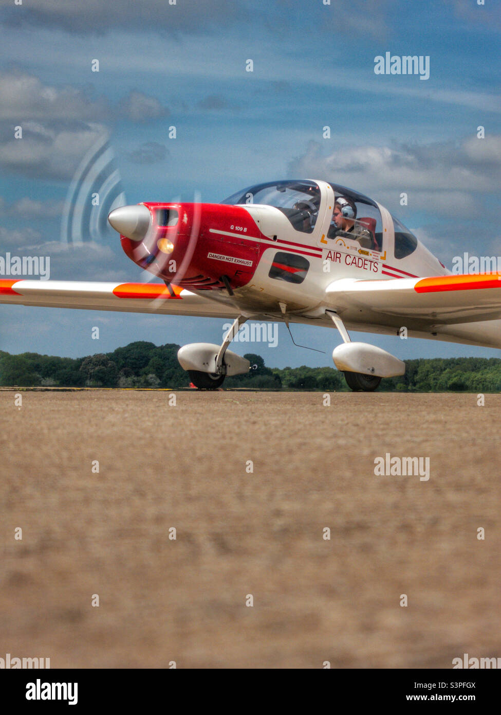 Air Cadet Vigilant Motorsegler bei RAF Linton on Ouse Stockfoto