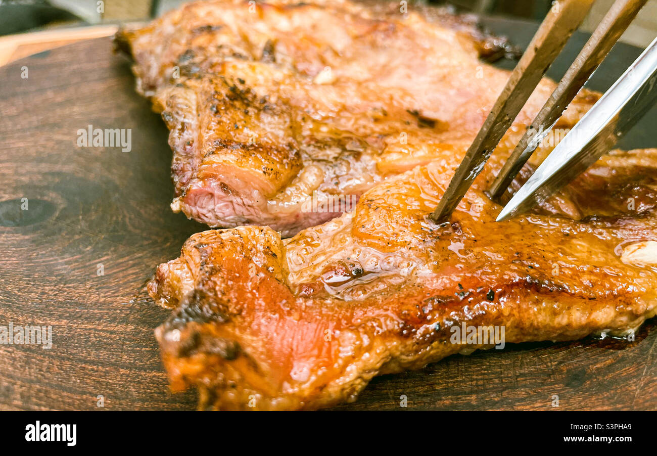 Messer, Fleisch - Smartphone-aufgenommenes Stockfoto