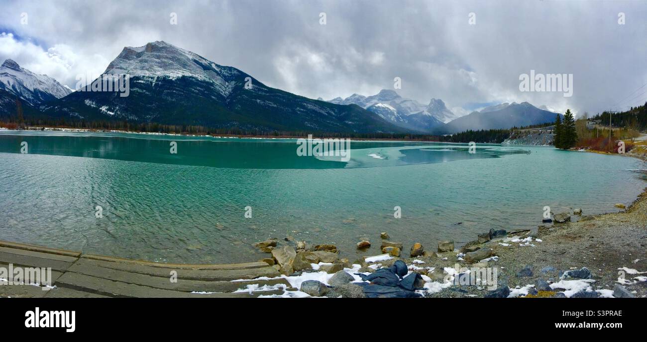 GAP Lake, Kanadische Rockies, Rocky Mountains, Bow Valley Provincial Park, Kananskis-Land, Berge, Seen, Wildnis, Wildnis Stockfoto