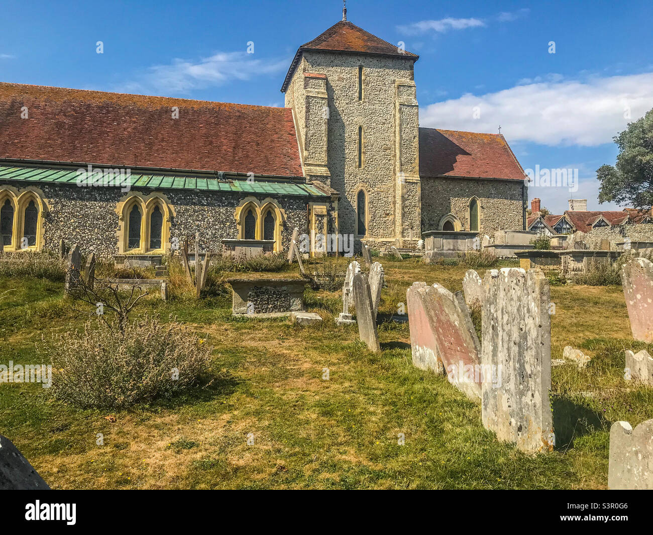Rottingdean Dorfkirche - Smartphone-aufgenommenes Stockfoto