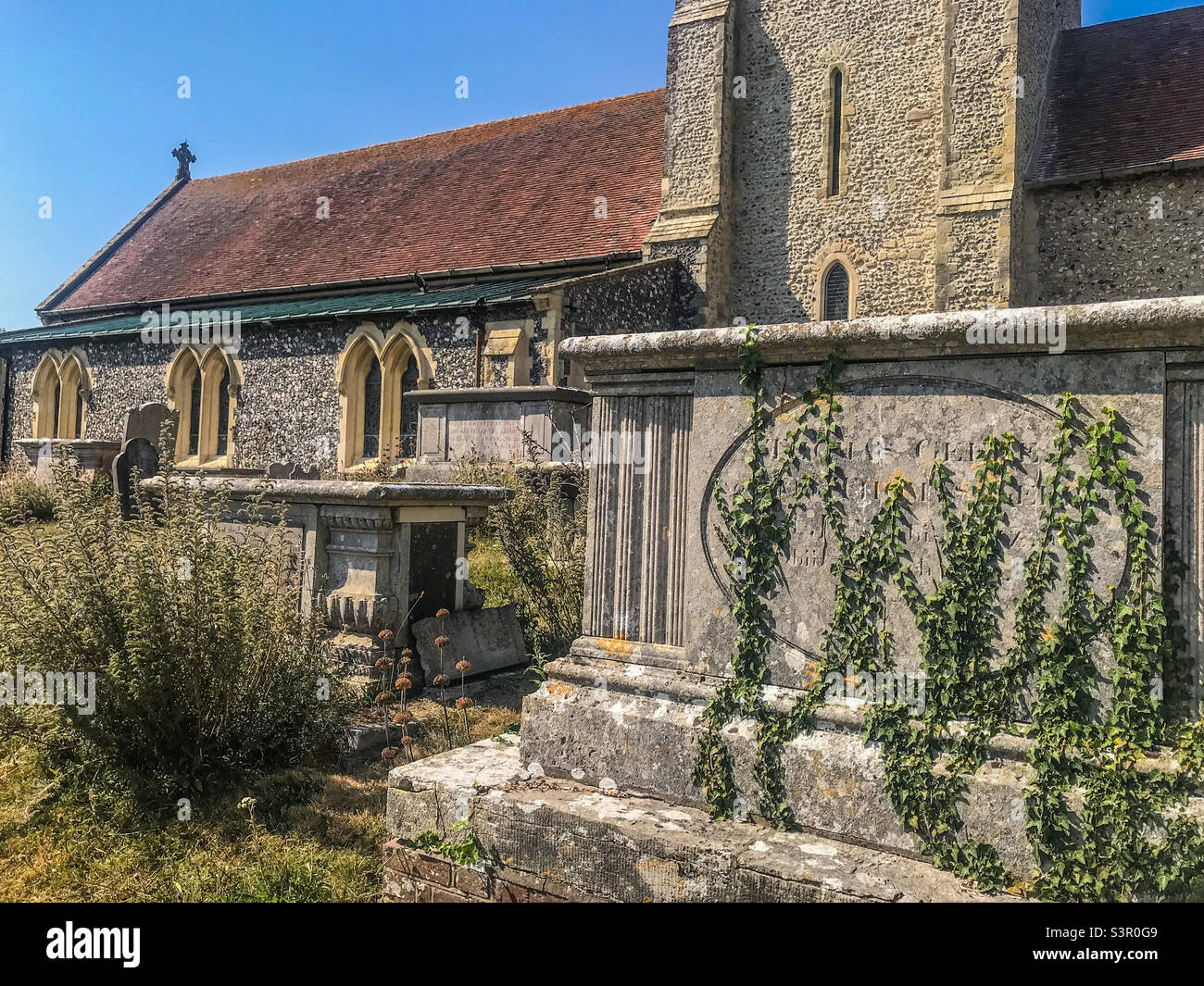 Rottingdean Dorfkirche - Smartphone-aufgenommenes Stockfoto
