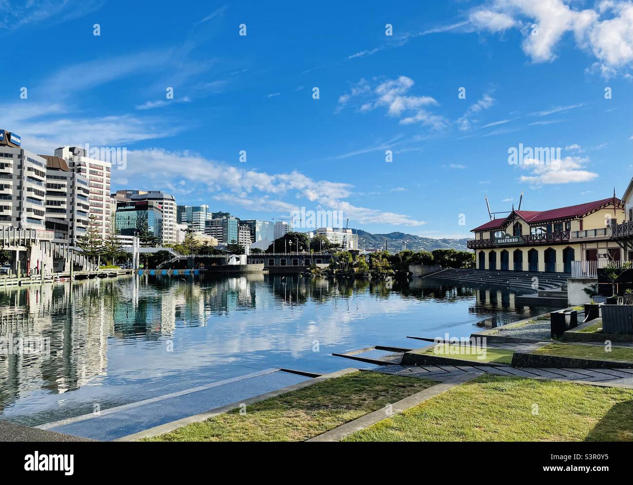 Wellington Waterfront an einem sonnigen Tag Stockfoto