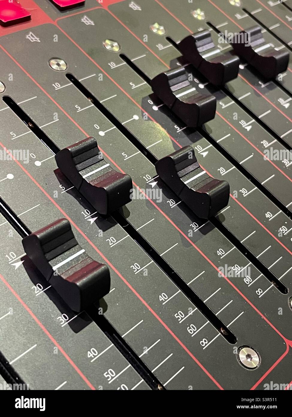 Regler für die Soundboard-Steuerung Stockfoto